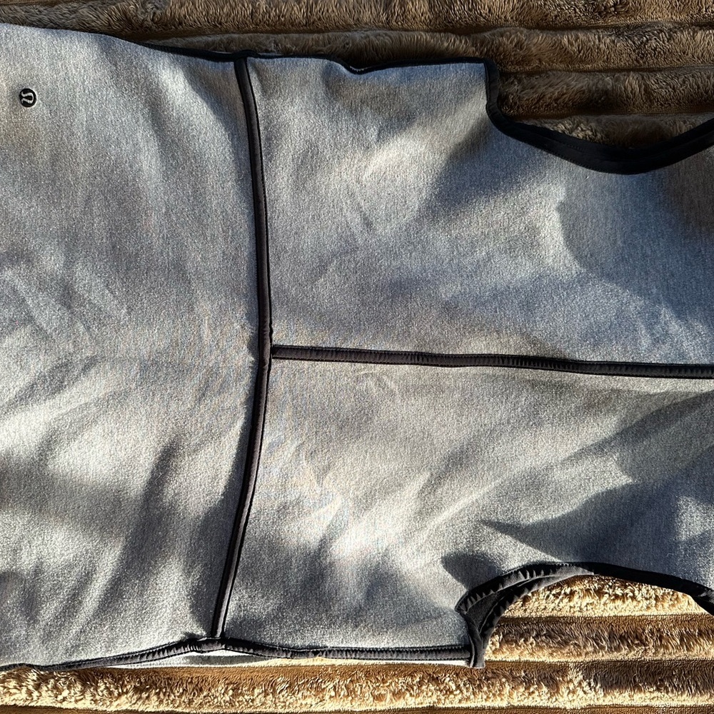 Lululemon Insculpt Reversible Vest - Picture 3 of 6